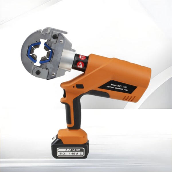 Забудьте о ручной обжимке благодаря инструменту с батарейным питанием