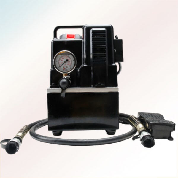 Maximizing performance and precision with an electric hydraulic pump for press systems.