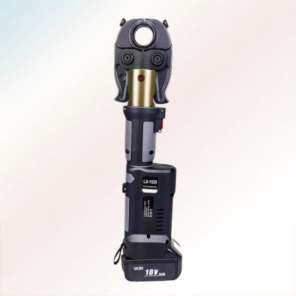 Выполняйте работу быстрее с обжимным инструментом с батарейным питанием