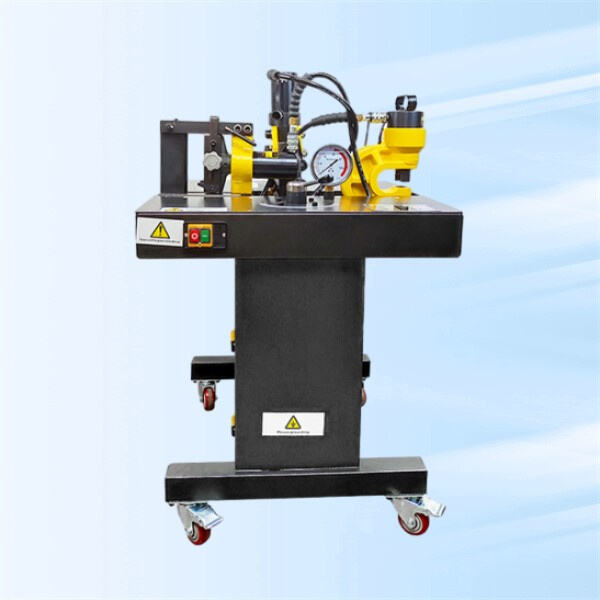 Müxtəlif materialları asanlıqla kəsmək üçün busbar kəsici maşından istifadə edin.