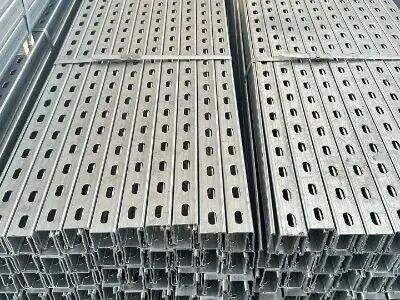 Соларен стоманен скоба – стандарти за носима способност за проекти в енергетиката