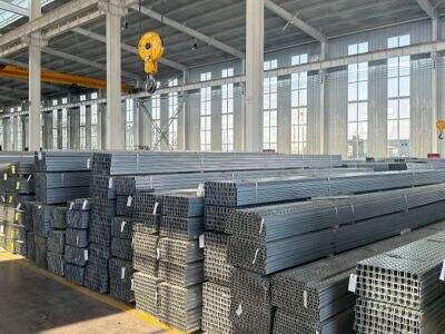 Защо високопрочните стоманени соларни скоби са задължителни за снежните региони