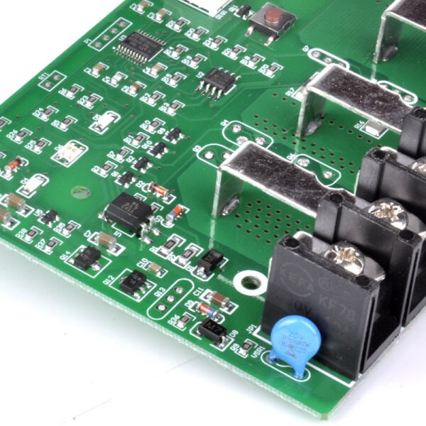 PWM 충전 컨트롤러의 기능과 특징 살펴보기