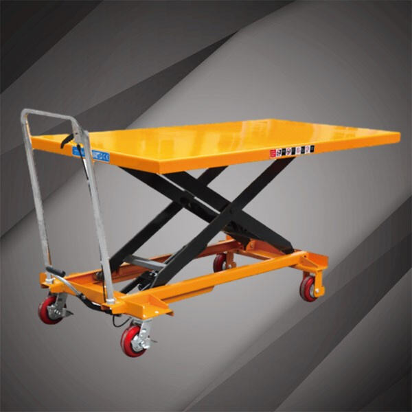 Save time and effort with powerful, reliable powertrain lifts