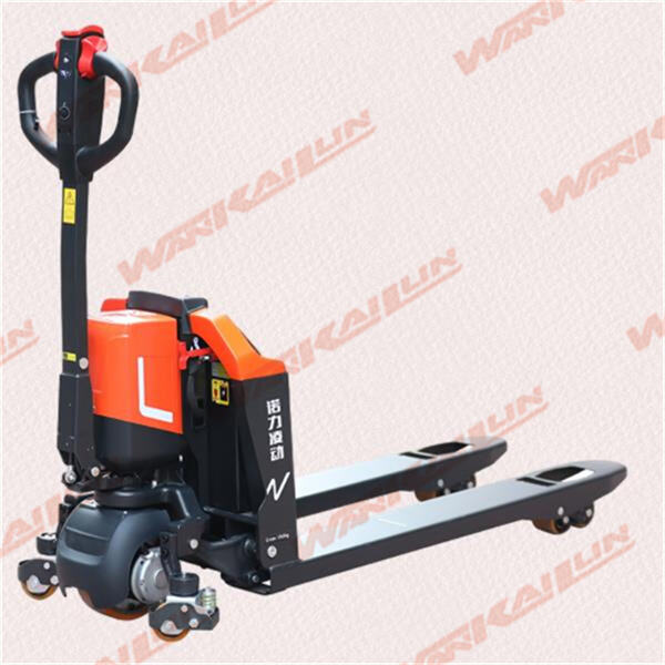 Élvezze megkönnyített számítógép-használatot egy automatizált térdemeléses asztallal