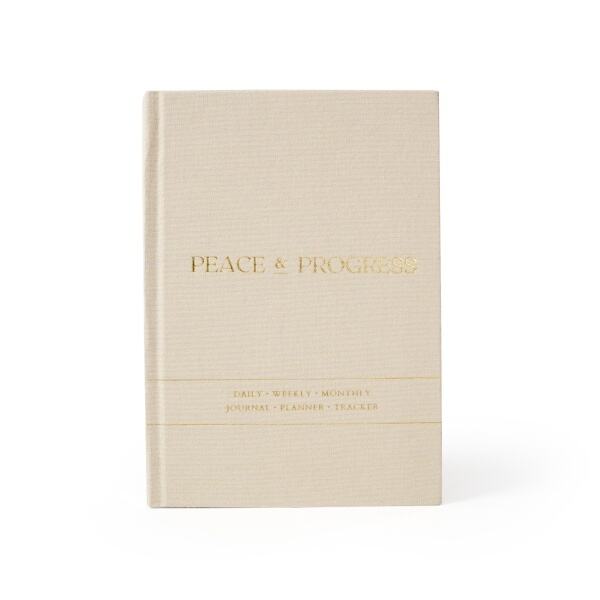 How to design custom journals with logo that reflect your brand identity