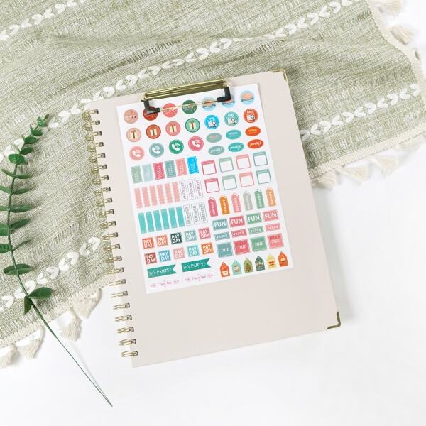 Trending designs and features for academic diaries