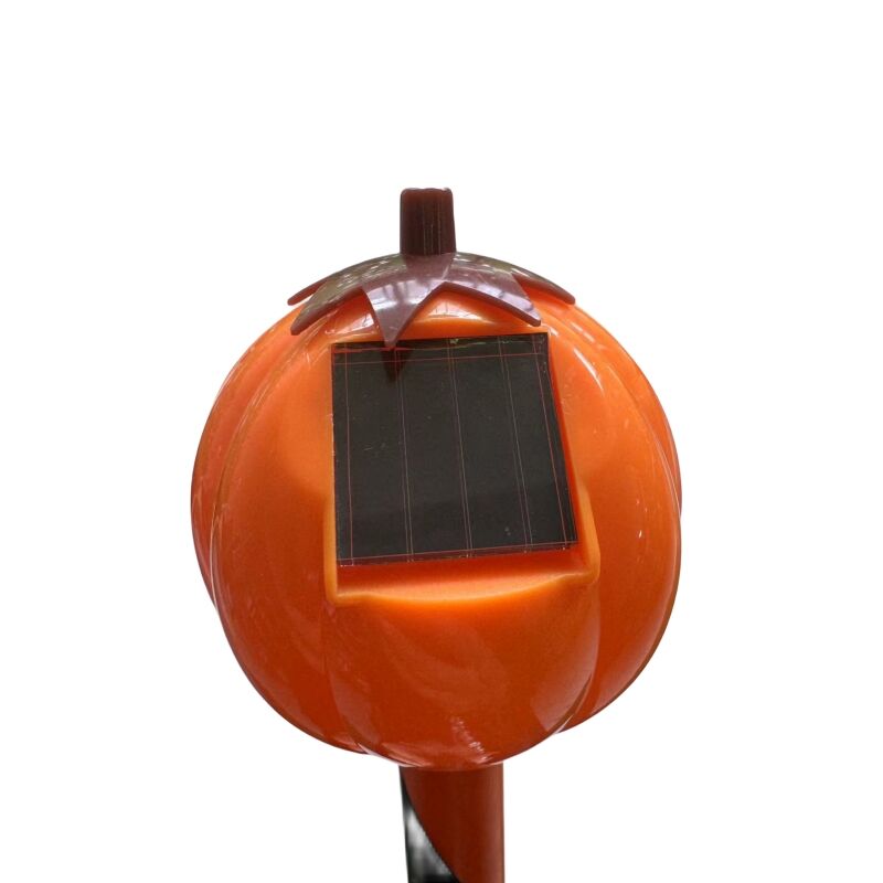 Commercial Halloween Pumpkin Style Festival Waterproof Solar Energy Control Outdoor Solar Led Street Garden Light factory