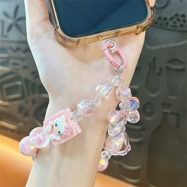 Bądź zorganizowany i gotowy do działania dzięki naszej wszechstronnej i modnej kolekcji breloczków do iPhone'a.