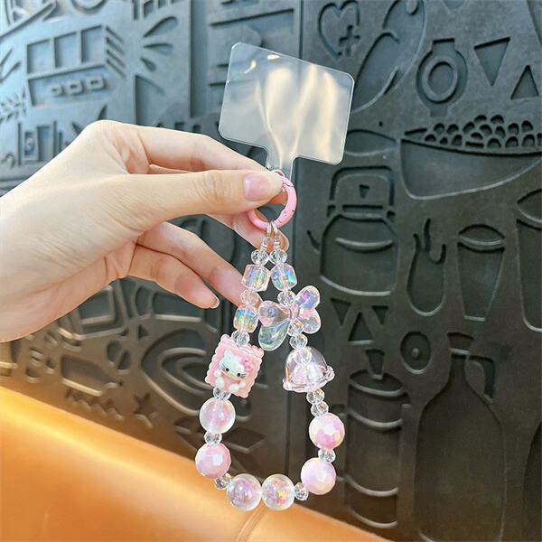 Podnieś na wyższy poziom korzystanie z iPhone'a dzięki naszym trwałym i wygodnym breloczkom.