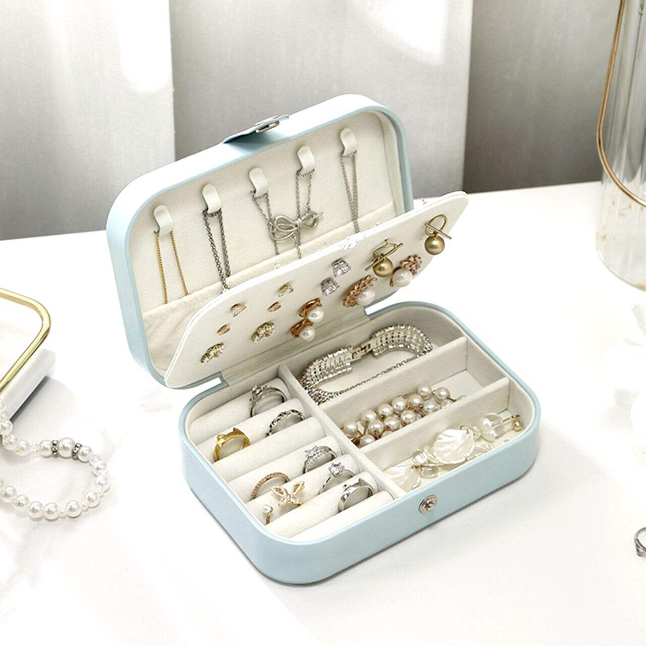 Protect your precious jewelry from scratches and damage with a jewelry box organizer