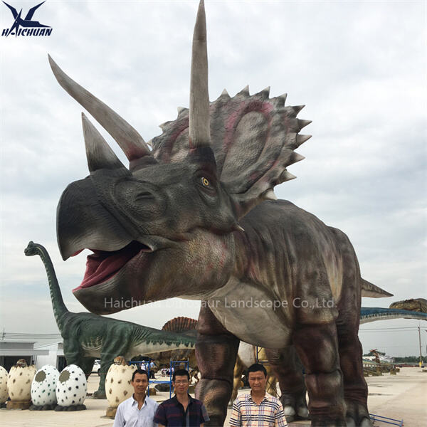 Kagumkan tetamu anda dengan pusat meja Tyrannosaurus Rex atau Triceratops yang menarik perhatian