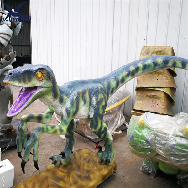 Pinakasikat na realistiko ng estatwa ng dinosaur na ibinebenta