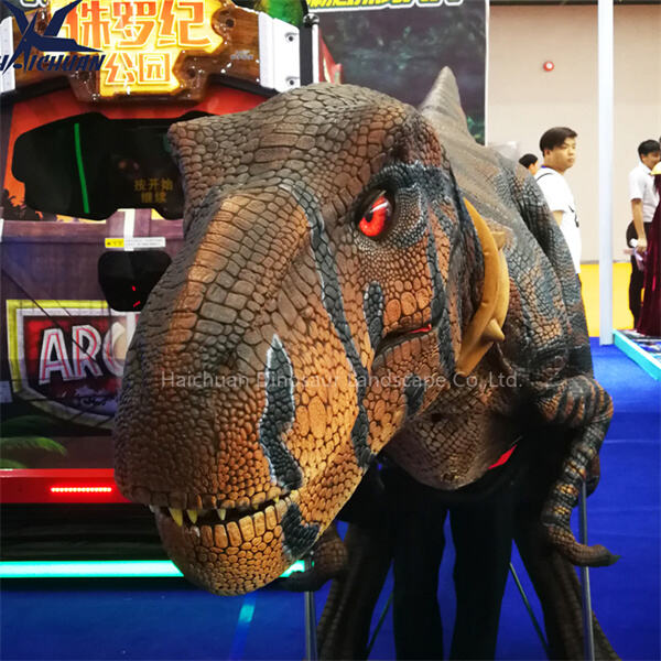Magtampok sa mga kaganapan gamit ang tunay na disenyo ng kostum ng dinosaur