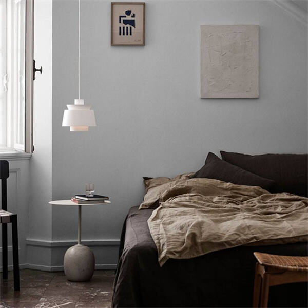 Mukana olevia marmoriyöpöytiä houkuttelemaan erikoisasiakkaita ja lisäämään myyntiä