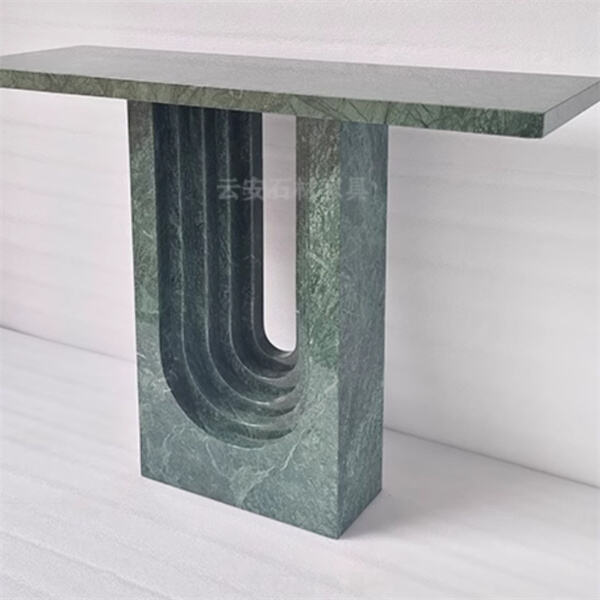 Tutustu asiakkaisiisi marmoripöydällämme.