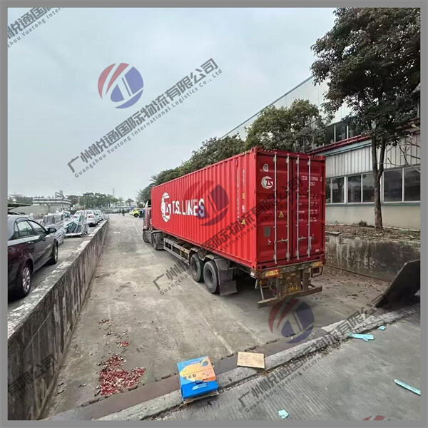 How to negotiate better rates with freight carriers