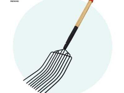 How a Farming Fork Supports Efficient Compost Turning