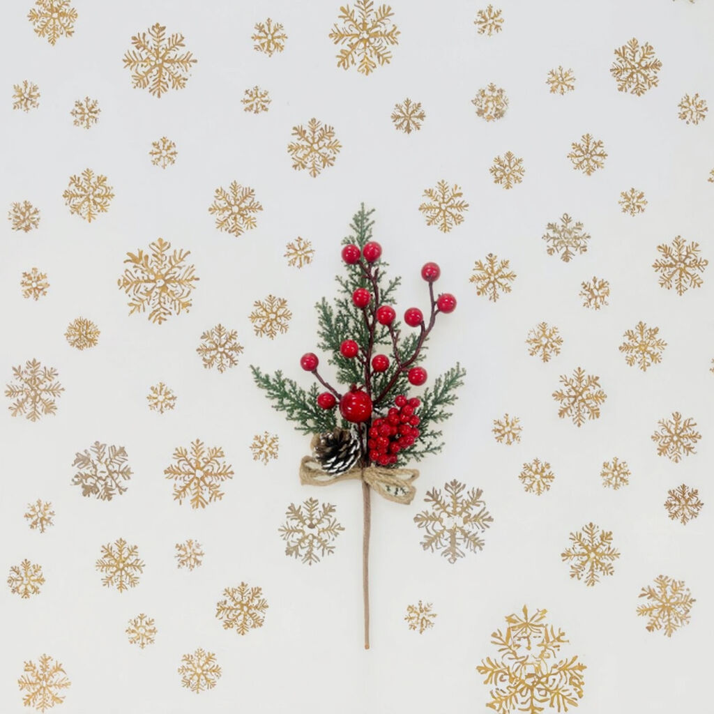 Yiwu Factory Direct 31cm Christmas Tree Decor Picks Red Berry Pine Cone Christmas Decorations Wholesale manufacture