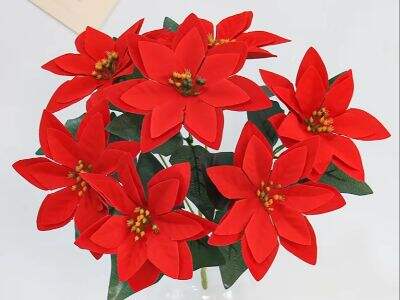 Large-Scale Christmas Decorations for International Markets