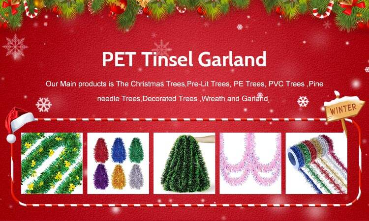 Luxury Eco-Friendly 45cm Christmas Wreath Decorated with Natural Rattan Base PE Material factory