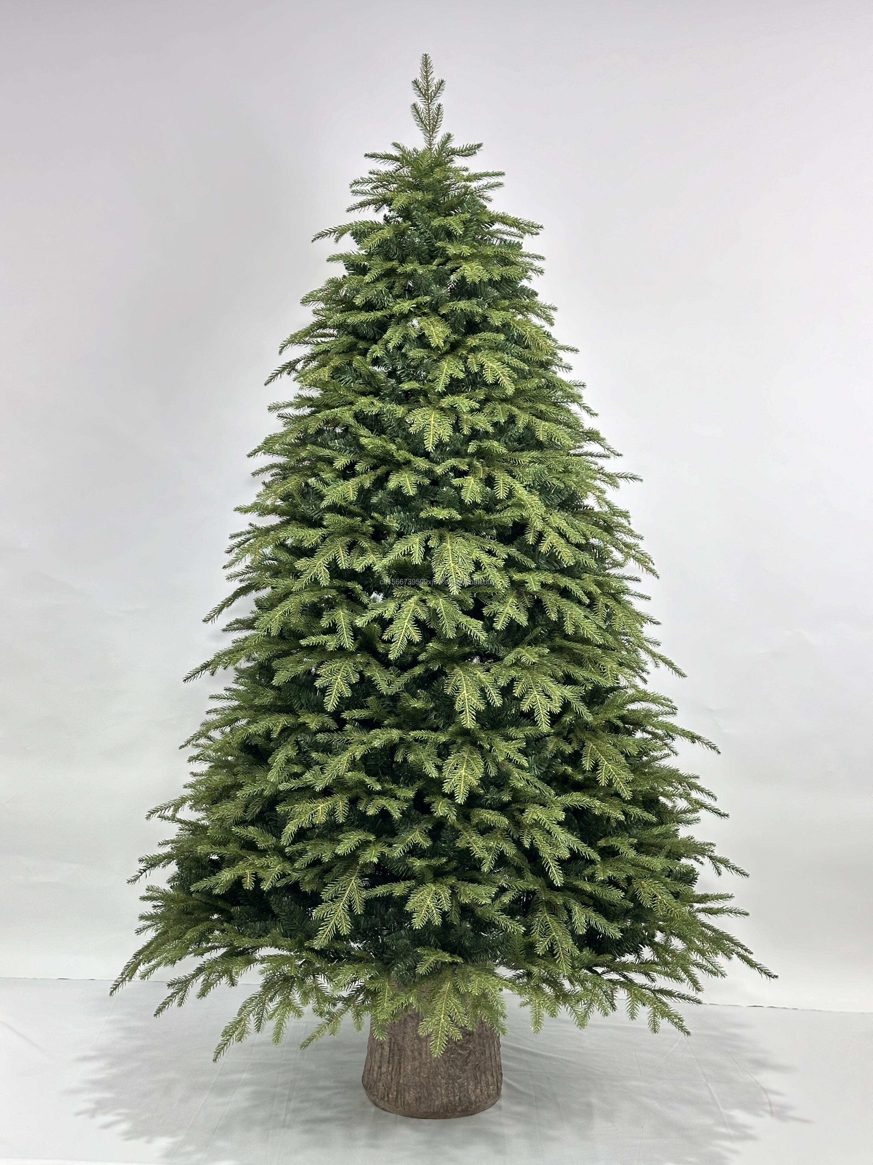 China Yiwu Manufacturer 2025 Luxury 210cm/7 Feet Hinged Artificial Christmas Tree factory