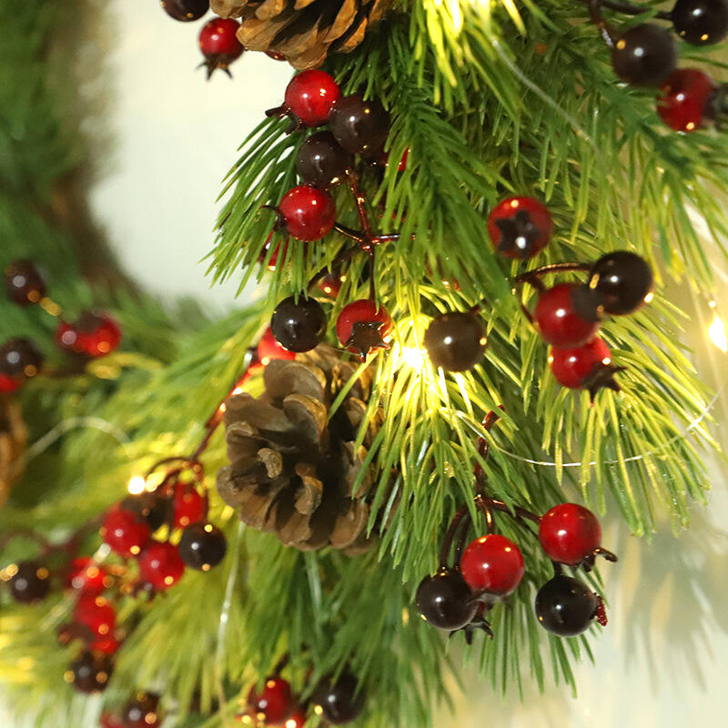 45cm Artificial Christmas PE Decoration Wreath with Berry for Shopping Mall Window Decoration Xmas Decorations Door Hanging manufacture