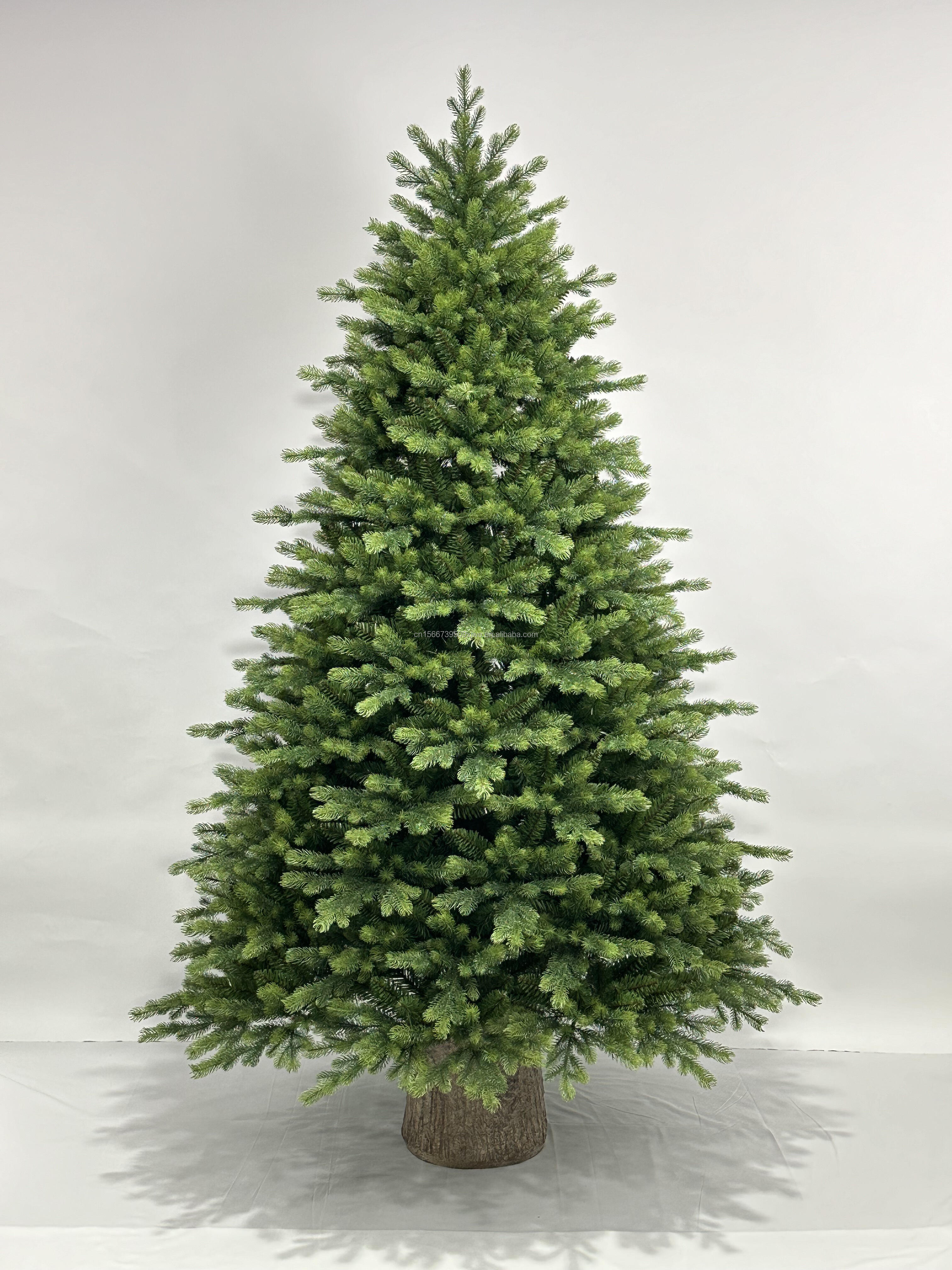 China Yiwu Manufacturer 2025 Luxury 210cm/7 Feet Hinged Artificial Christmas Tree manufacture