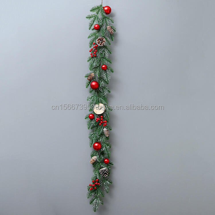 Christmas Decor Supplies Luxury 50cm Red Christmas Wreath Eco-Friendly PE & Cloth with PVC & Rattan Decorated Christmas Wreath manufacture
