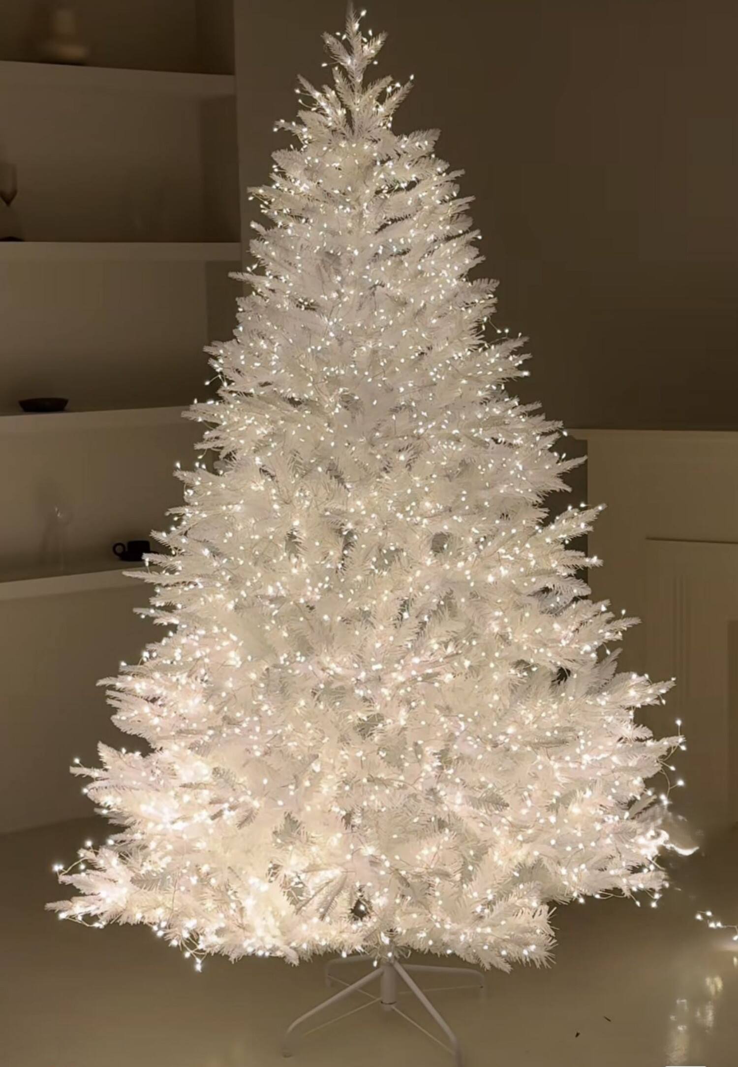 High Quality White PVC Artificial Christmas Tree 180 cm Custom Cold White LED Lights Standing Base for Decorations Wholesale supplier