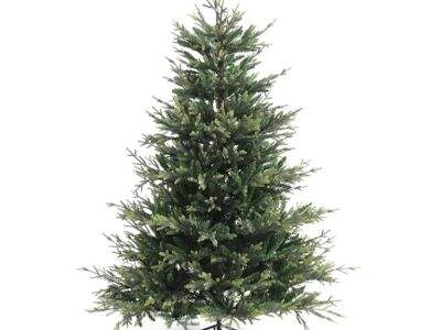 How Pre Light Christmas Trees Simplify Large-Scale Holiday Displays