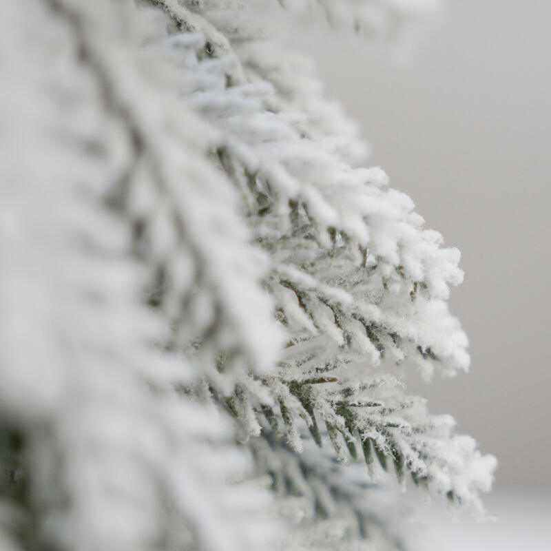 Luxury 18*18*52cm PE Christmas Tree for Home Wedding & Party Decorations Heavy Snow Flocked Factory Wholesale details
