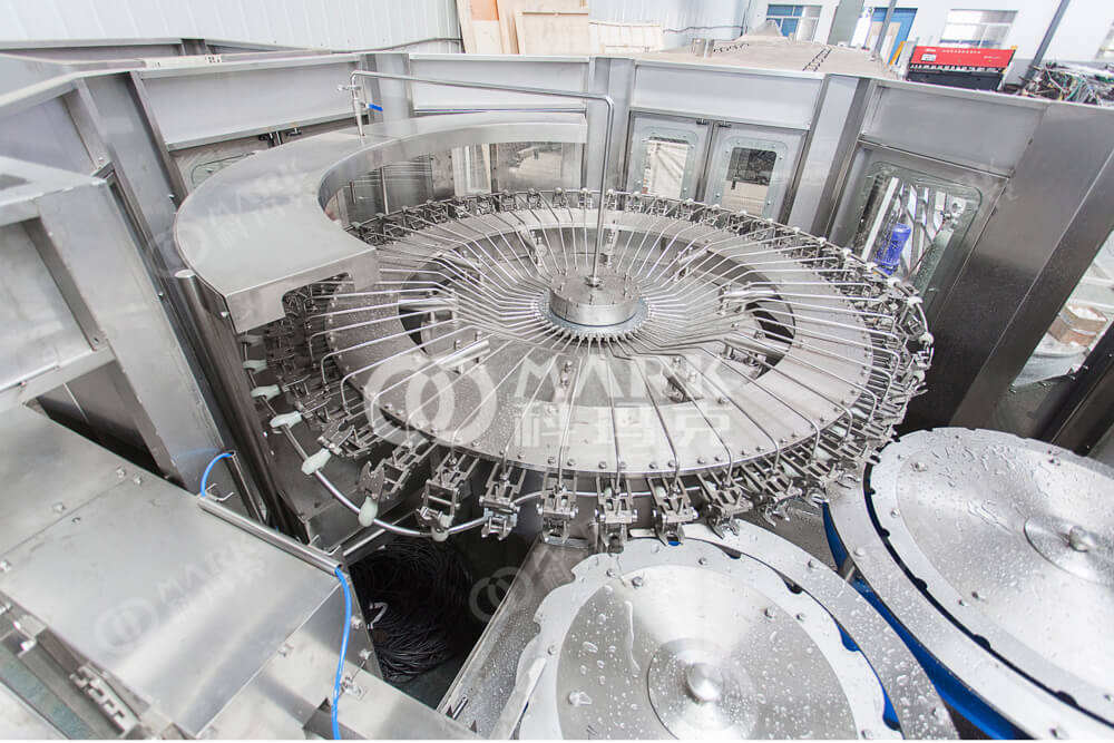 capping part of water bottling plant machine