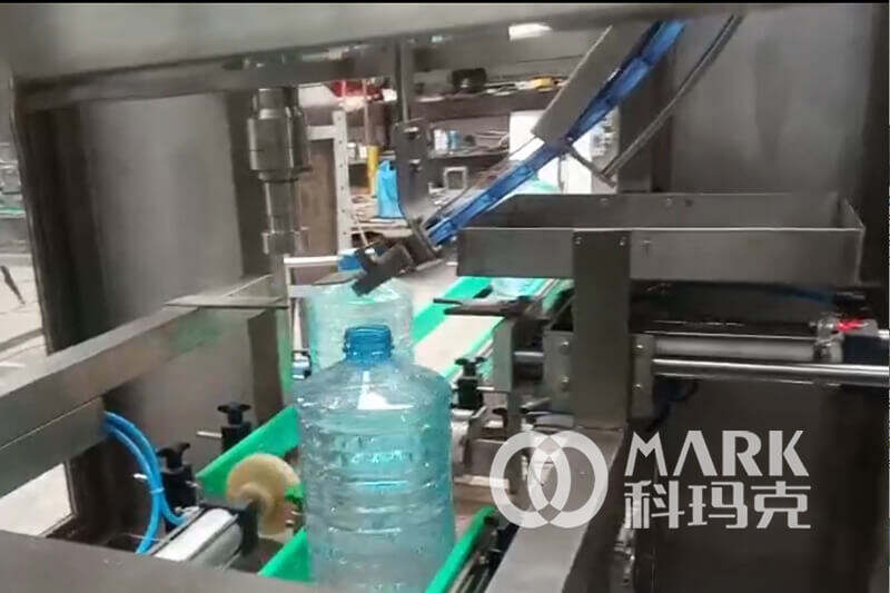 liner 5L water capping machine (1).jpg