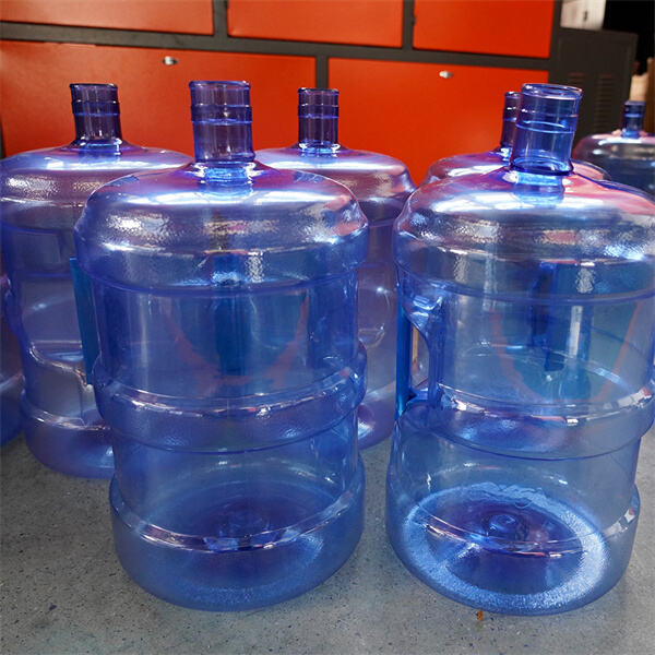 Easy-to-use controls make operating the 5 gallon bottle making machine simple and convenient.