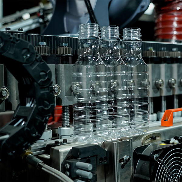 Stay ahead of the competition with our reliable and durable stretch blow moulding solution
