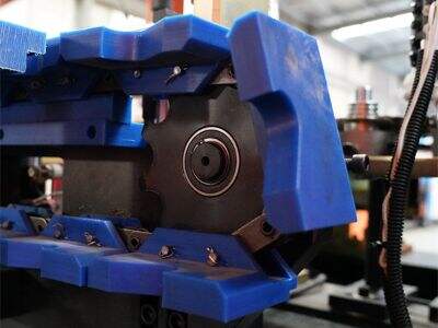 The Surprising Versatility of a 2-Cavity PET Blowing Machine for Different Shapes