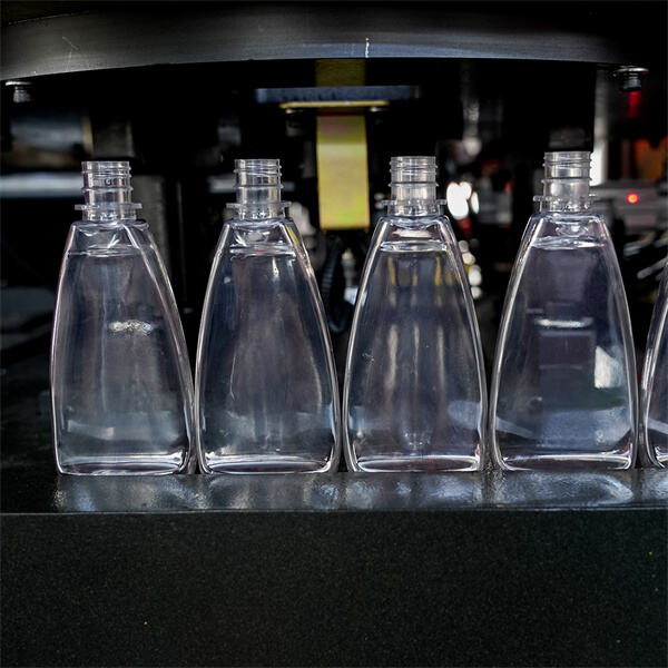 ارفع مستوى عملك باستخدام حلولنا الموثوقة وذات الكفاءة العالية من حيث التكلفة لتصنيع زجاجات الـ PET