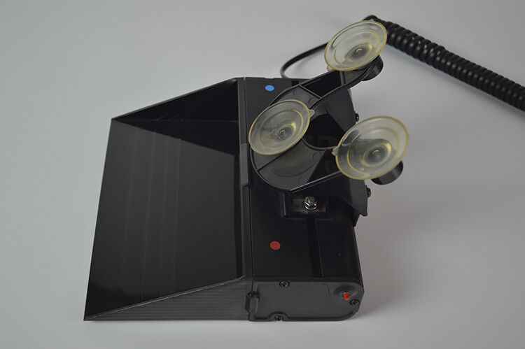 Suction cup mount light