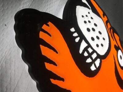 Auto Logo Weather Resistance: How to Ensure 5 Years No Fading or Cracking Outdoors?