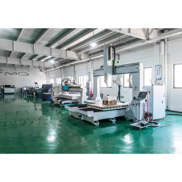 Stand Out in Wholesale with Personalized Desk Signage