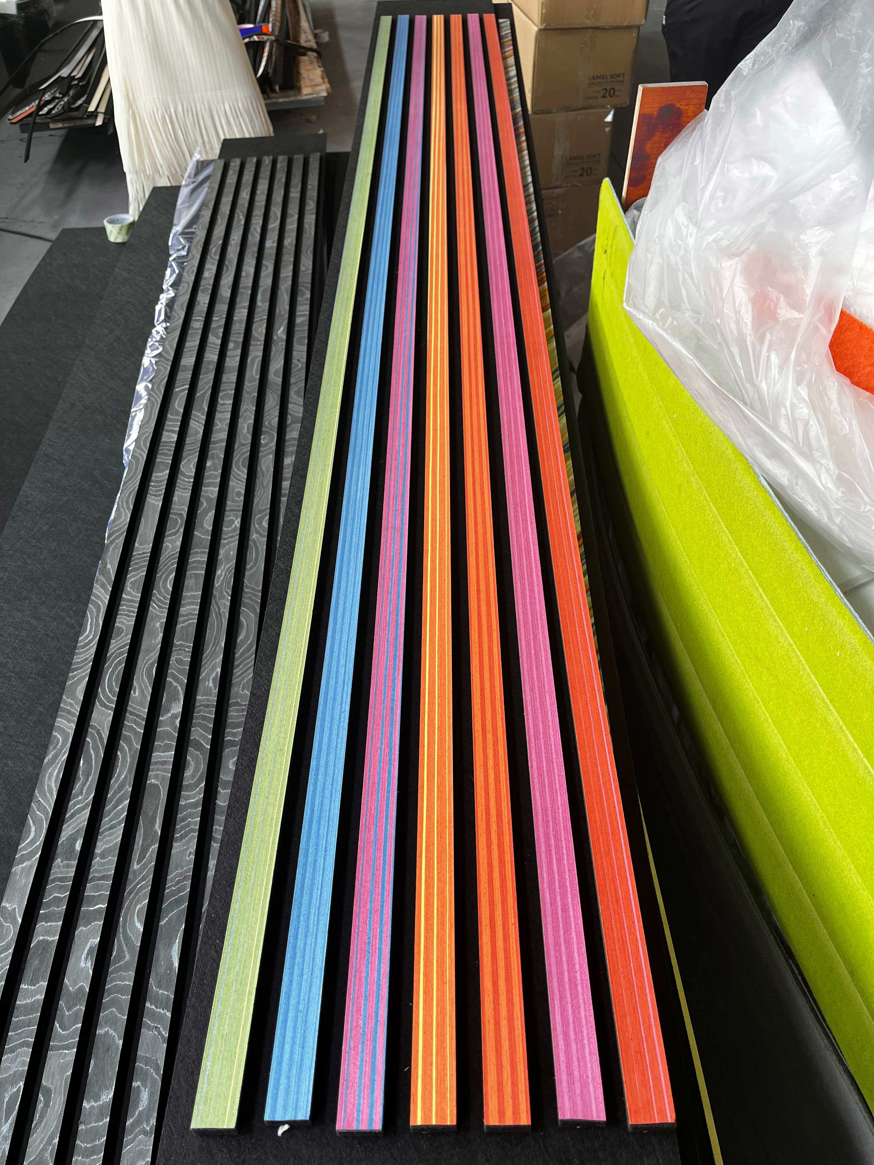 Colorful Acoustic Ceiling Panel with Veneers Durable Wood Slat Panels for Hotel Use manufacture