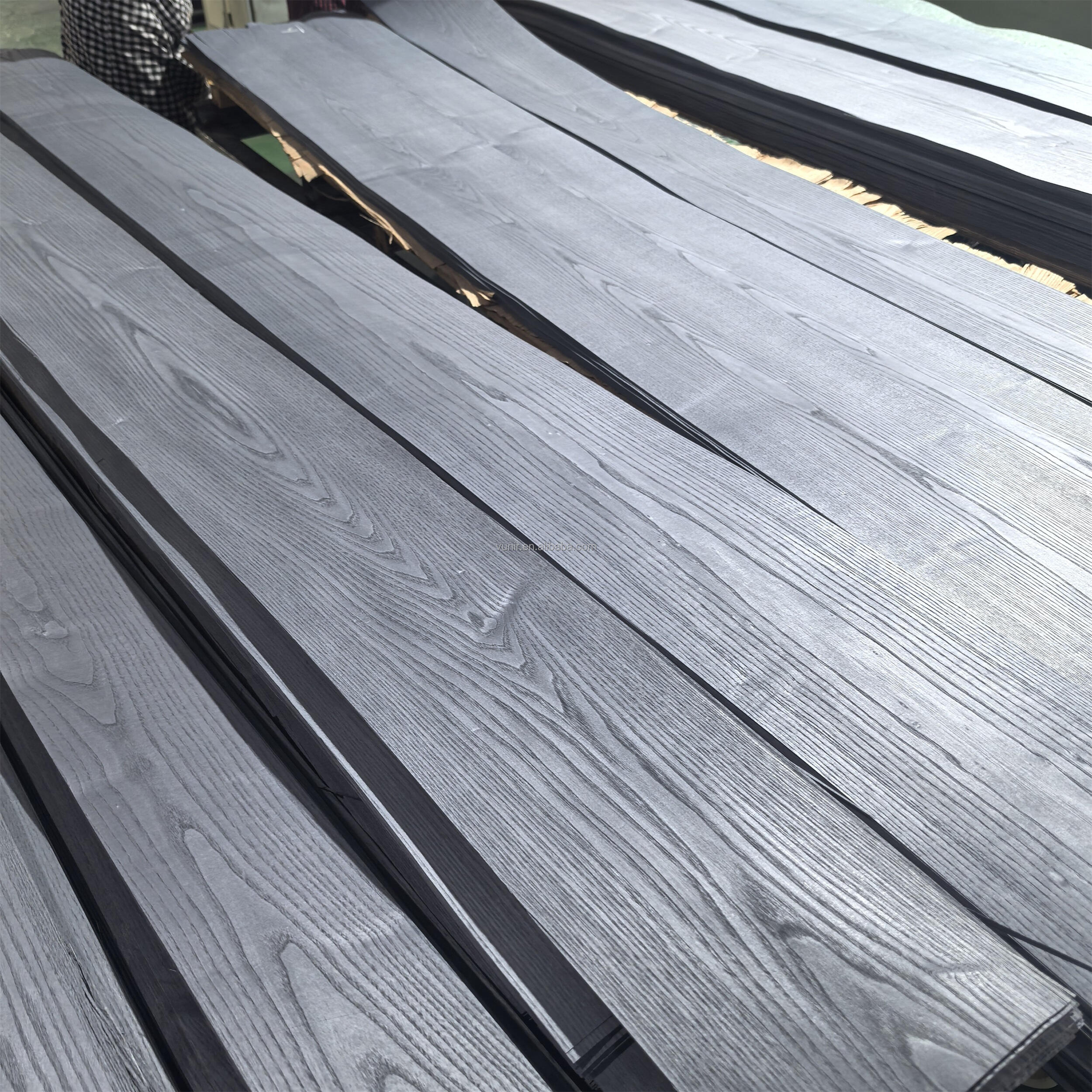 Vunir Factory Direct Eco-Friendly Natural Dye Ash Veneer for Home & Hotel Decor manufacture