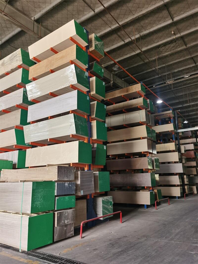 Vunir Engineering Wooden Beam Timber Structure Wood Manufacturer Beam LVL Beams & Headers Laminated Veneer Lumber factory