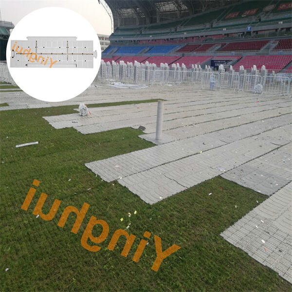 -Créez un environnement sûr et élégant avec nos produits de revêtement extérieur antidérapants et résistants aux intempéries