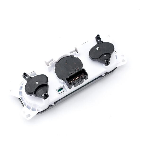 Jaki jest najnowszy trend w projektowaniu przełączników głównych drzwi kierowcy?