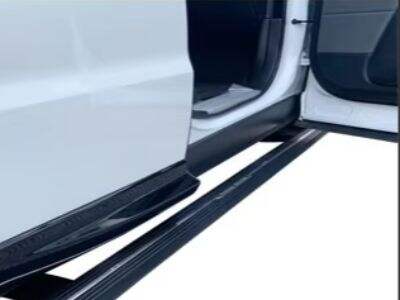 Why Electric Side Step Is Essential for Luxury Truck Modifications