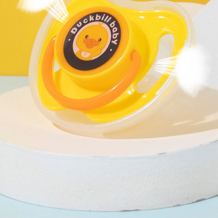 Factory Direct Sales Baby Pacifier Cartoon Silicone Sleeping Baby comfort Pacifier Spot Wholesale factory