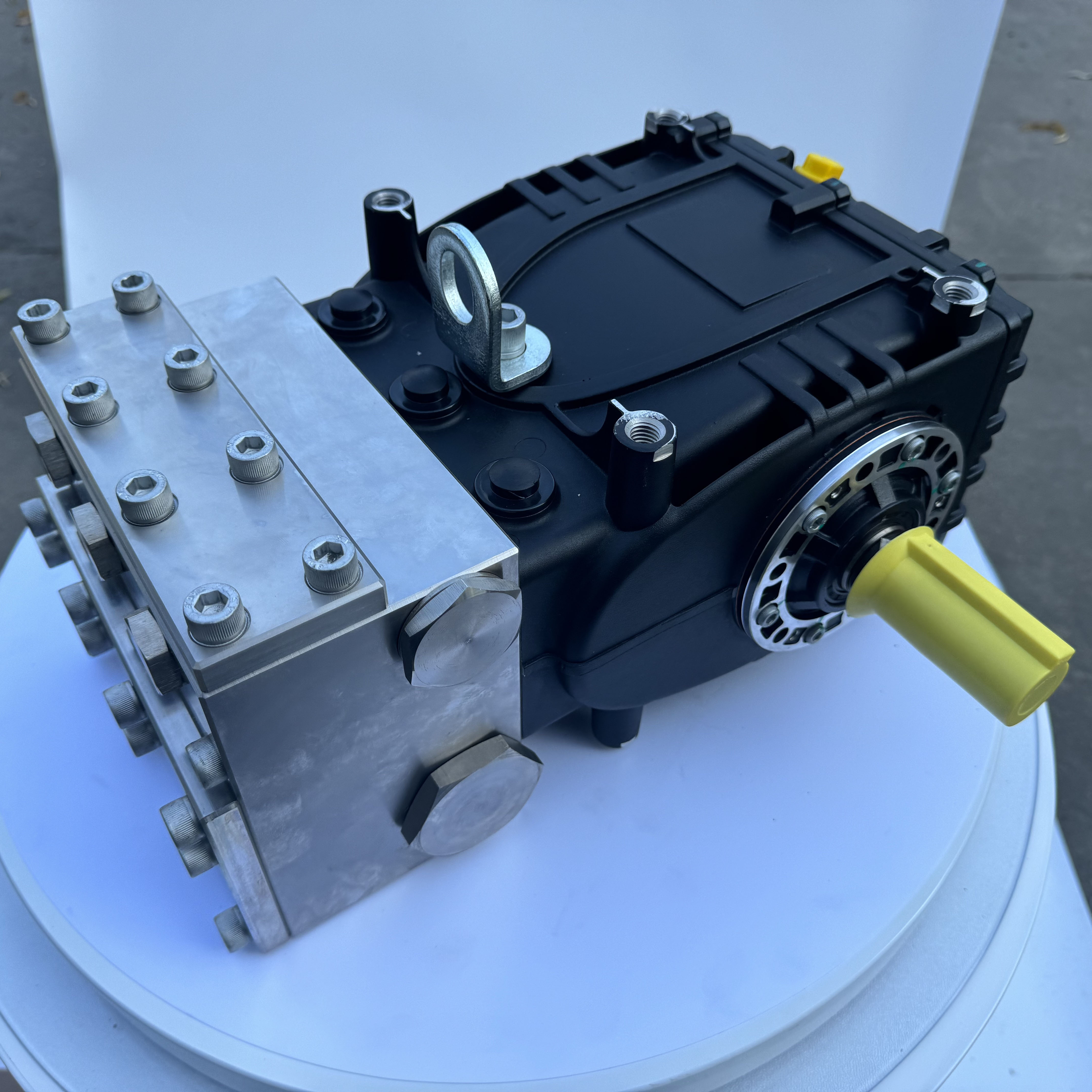 Good Quality Heavy Duty High Pressure KT40 142lpm 38hp 100bar Durable Desalination Stainless Steel Triplex Plunger Pump details