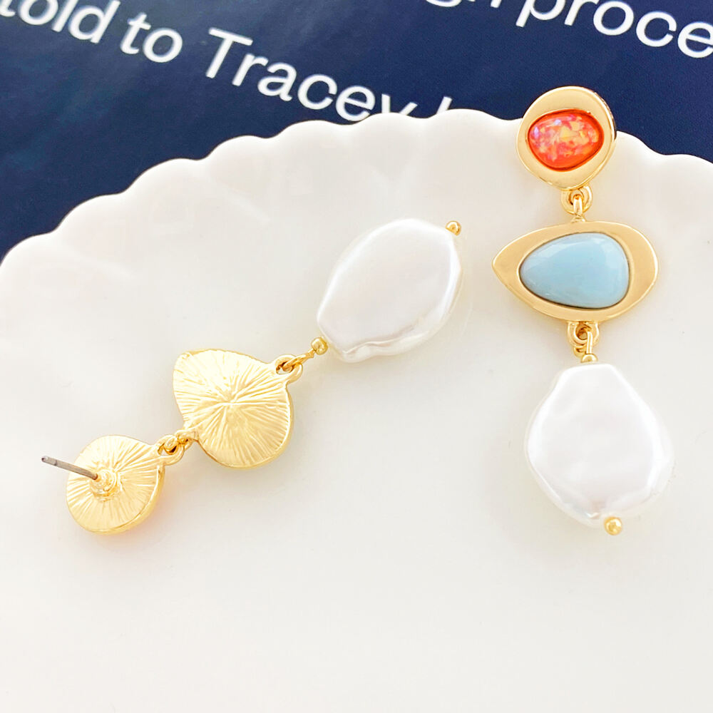 Custom Korean Fashion Jewelry Wholesale Glamour Color Resin Geometric Gold Plated Acrylic Pearl Drop Earrings for Women supplier